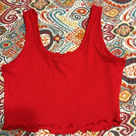 Love streak red ribbed cropped v neck tank top size small - Picture 2 of 3
